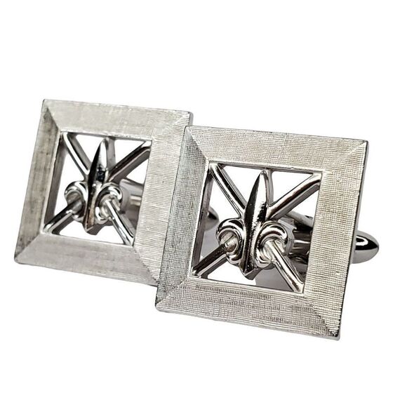 Vintage Swank Fleur de Lis Square Geometric Silvertone Cufflinks 7/8" - Picture 2 of 4